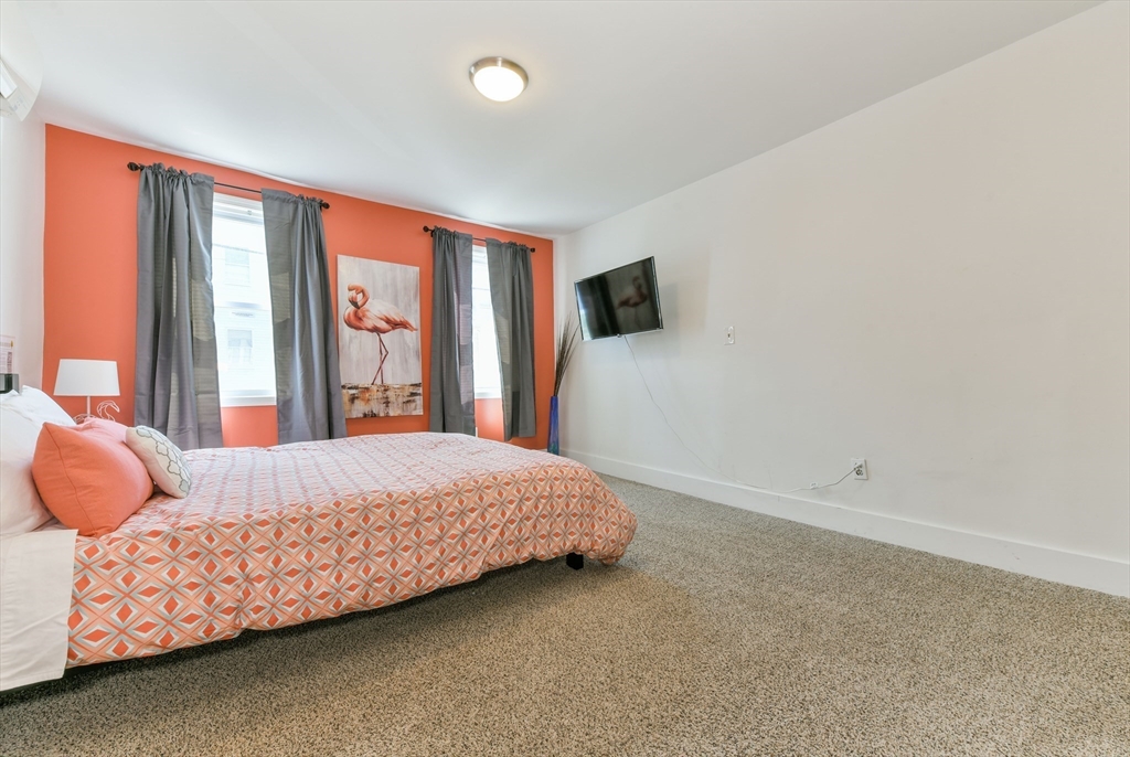 158 Everett