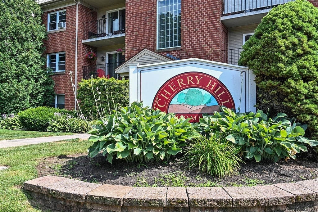 24 Maple Crest Cir #F, Holyoke, MA, 24 Maple Crest Cir #F, Holyoke, MA Photo #37