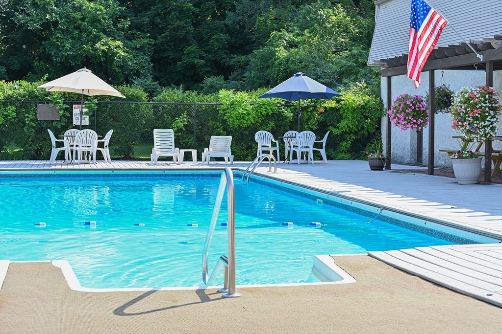 24 Maple Crest Cir #F, Holyoke, MA, 24 Maple Crest Cir #F, Holyoke, MA Photo #38