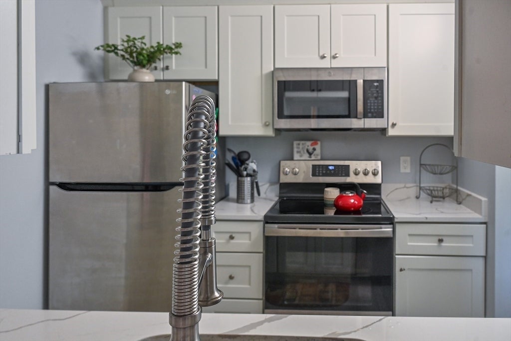 24 Maple Crest Cir #F, Holyoke, MA, 24 Maple Crest Cir #F, Holyoke, MA Photo #14