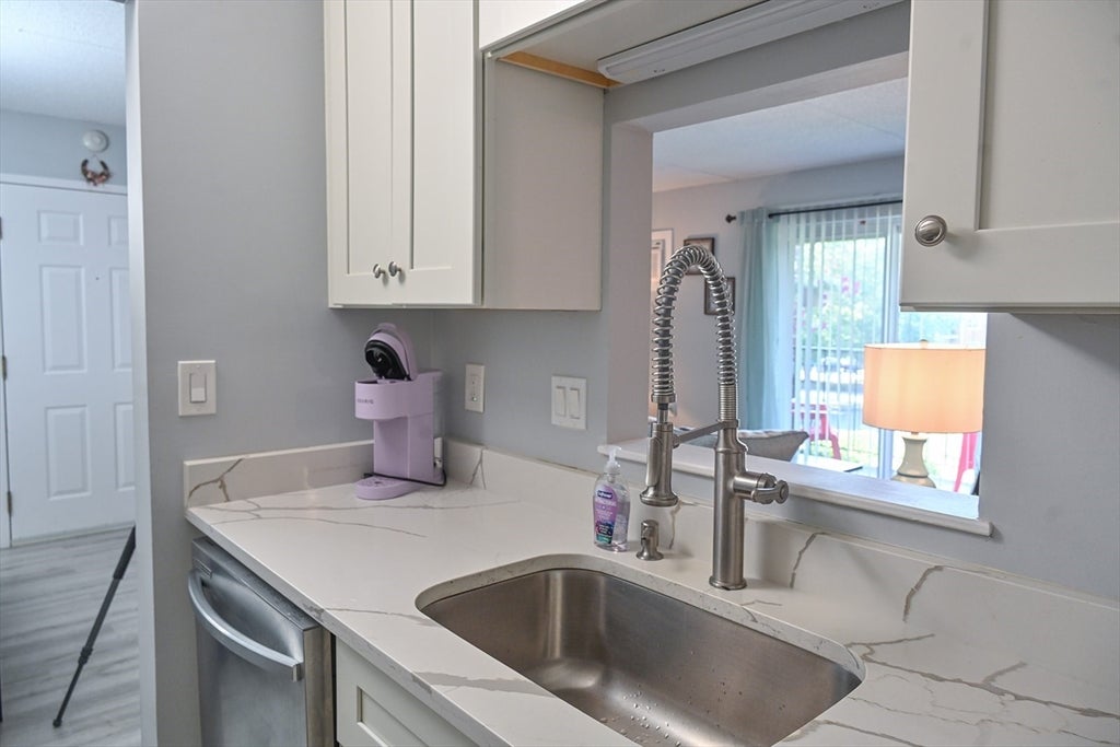 24 Maple Crest Cir #F, Holyoke, MA, 24 Maple Crest Cir #F, Holyoke, MA Photo #15
