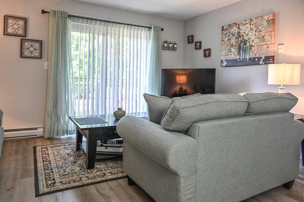 24 Maple Crest Cir #F, Holyoke, MA, 24 Maple Crest Cir #F, Holyoke, MA Photo #6