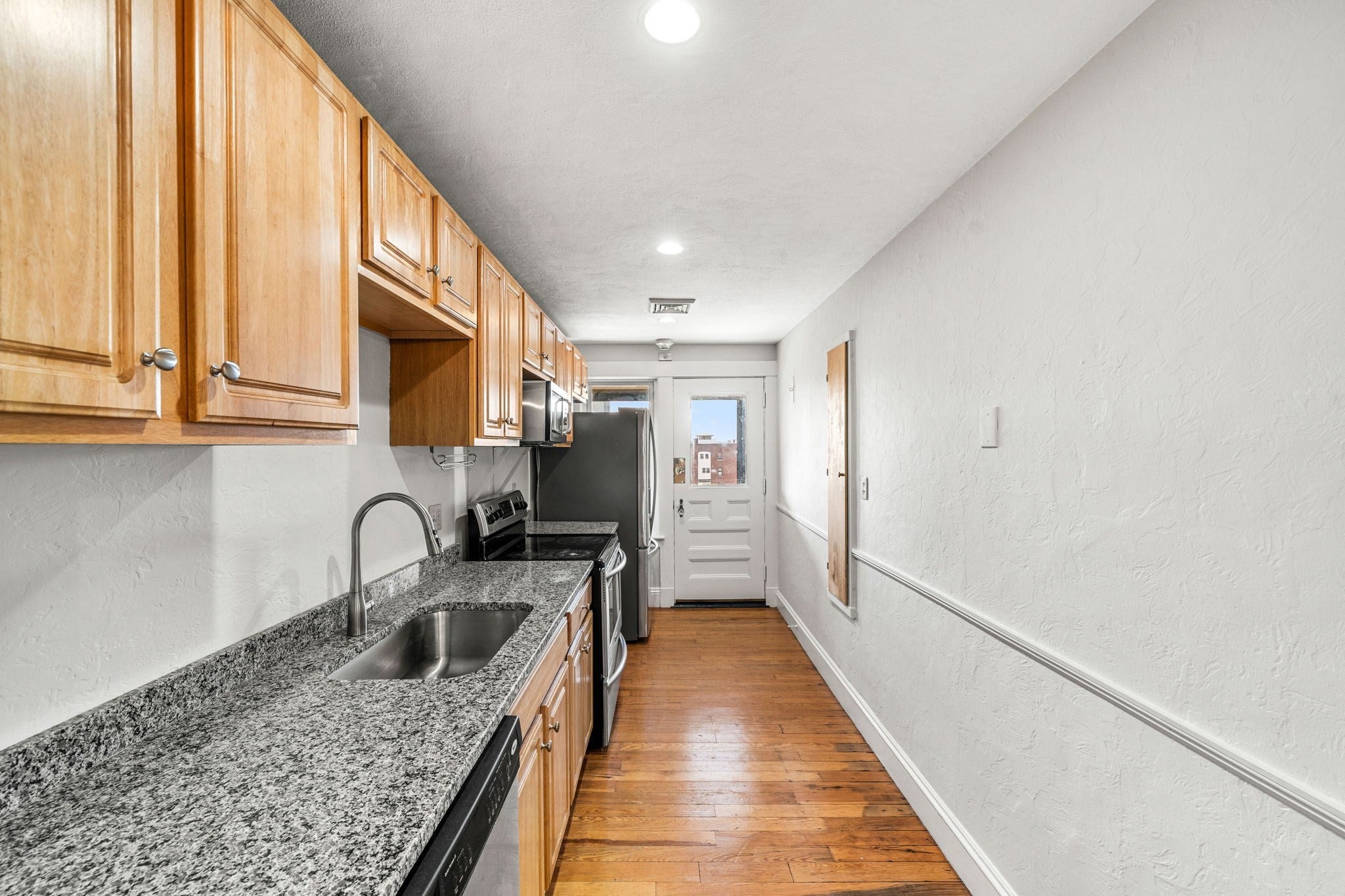 38 Elm St #4, Worcester, MA Photo #26