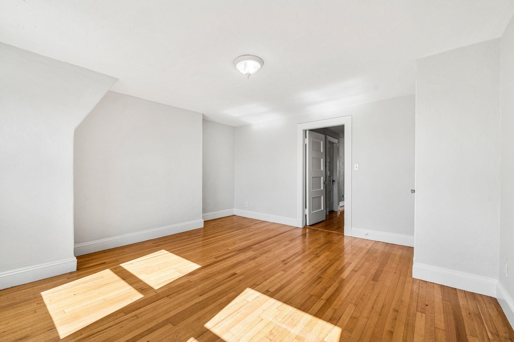 38 Elm St #4, Worcester, MA Photo #19