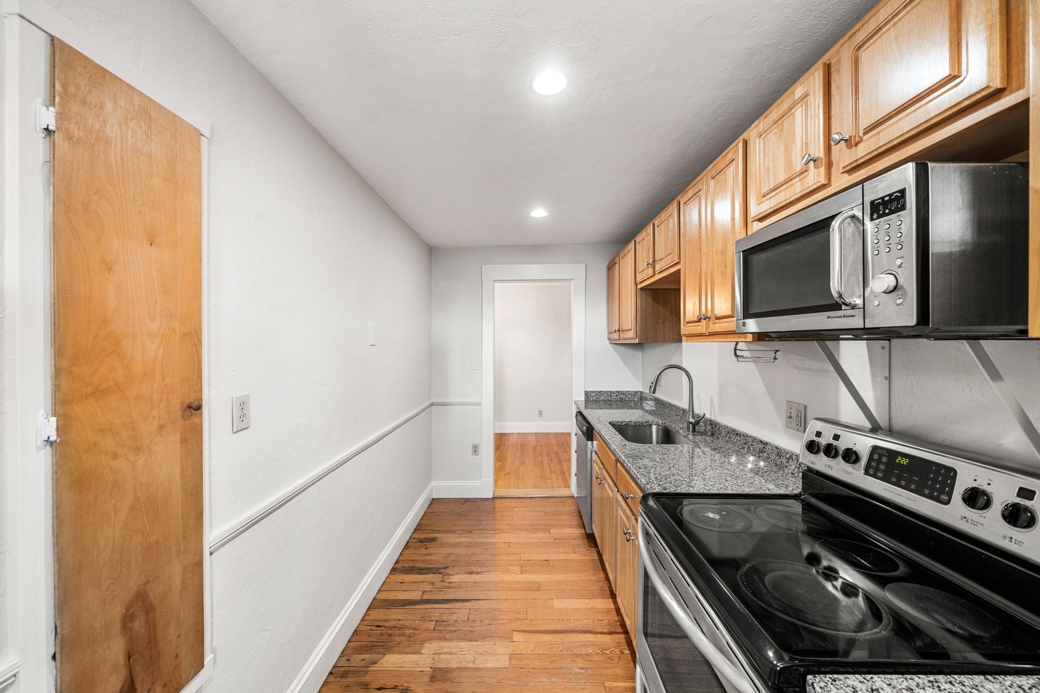 38 Elm St #4, Worcester, MA Photo #29
