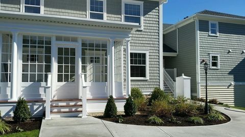 Photo of 137 Court St #3, Plymouth, MA 02360 (MLS # 73526963)