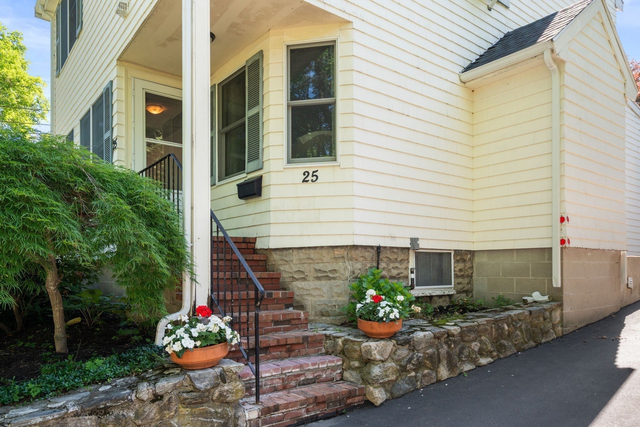25 Kendall Road, Lexington MA 02421