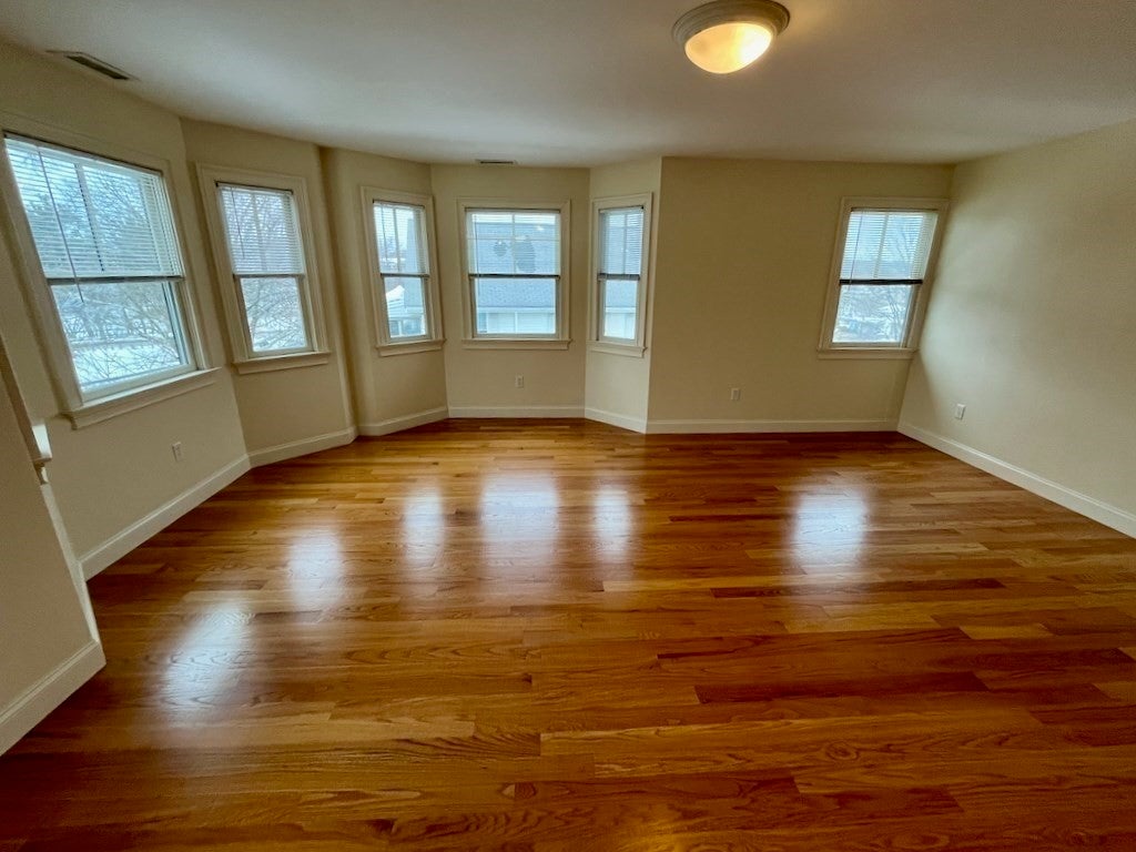 18 5th Ave #18, Watertown, MA Photo #11
