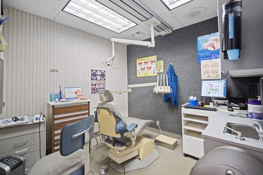 Enfield, Connecticut 06082, United States, ,5 BathroomsBathrooms,Commercial,Active,26264