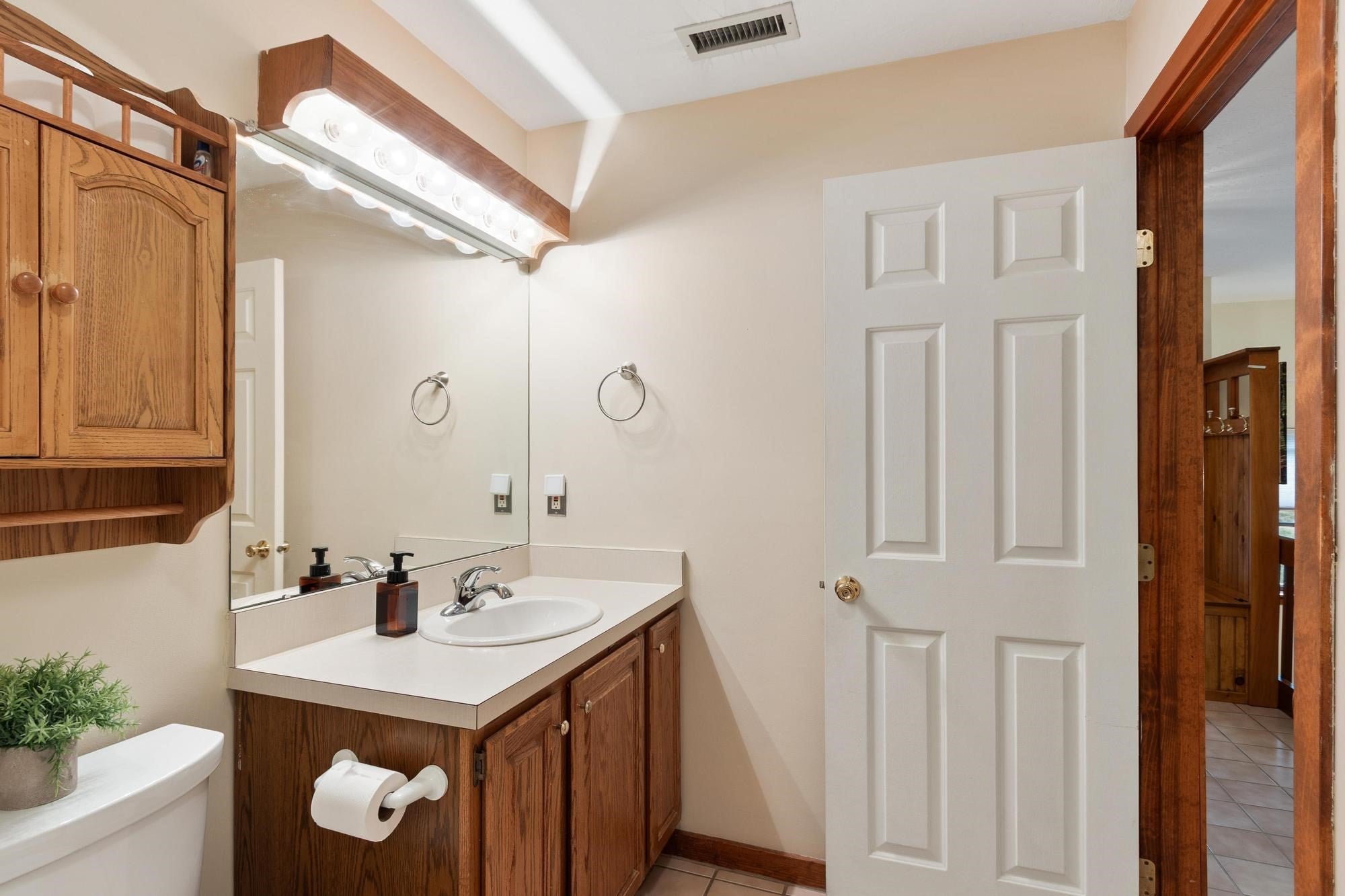1 Victoria Dr #1, Auburn, MA Photo #17