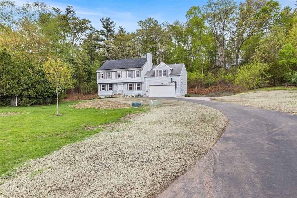 18 Candlewood Dr