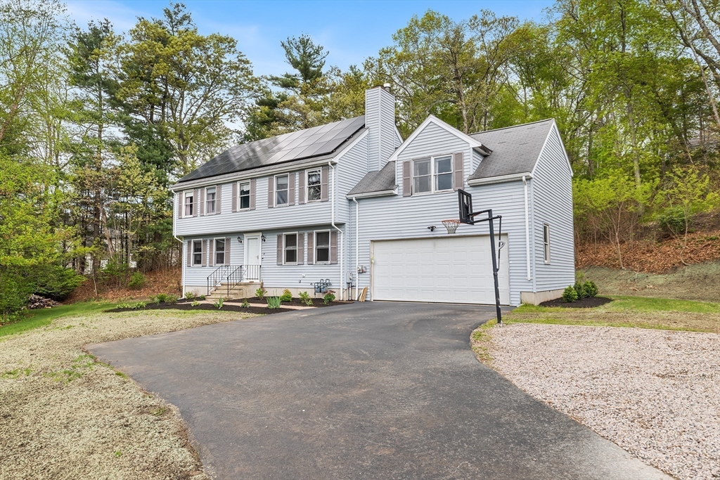 18 Candlewood Dr