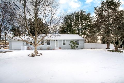 Photo of 1 Chestnut St, Kingston, MA 02364 (MLS # 73466877)