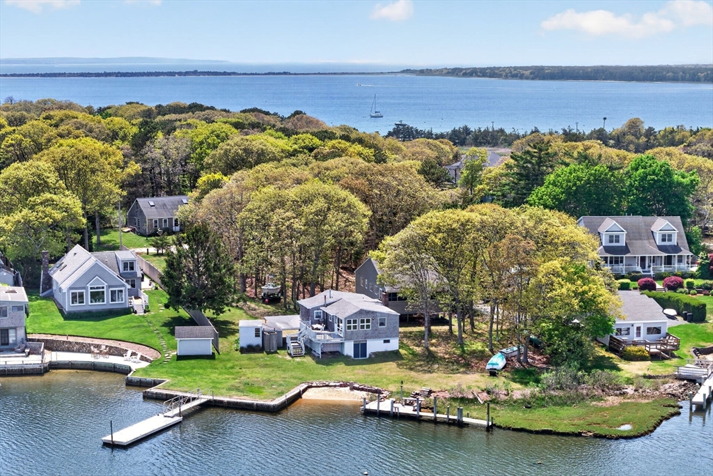 11 Clamshell Ln