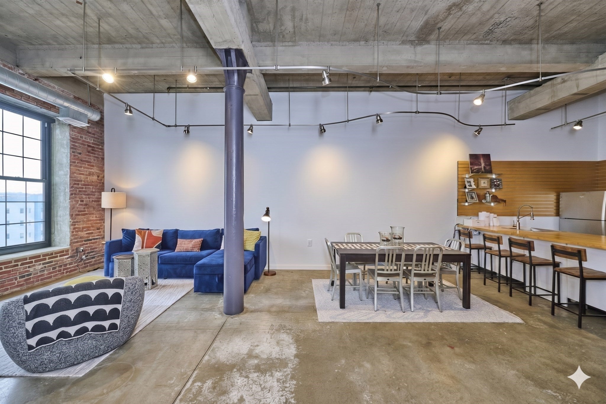 251 Heath St 407