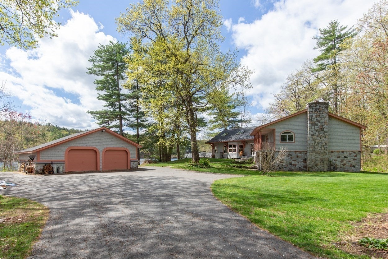 21 Hinds Lane, Pelham, NH Photo #1
