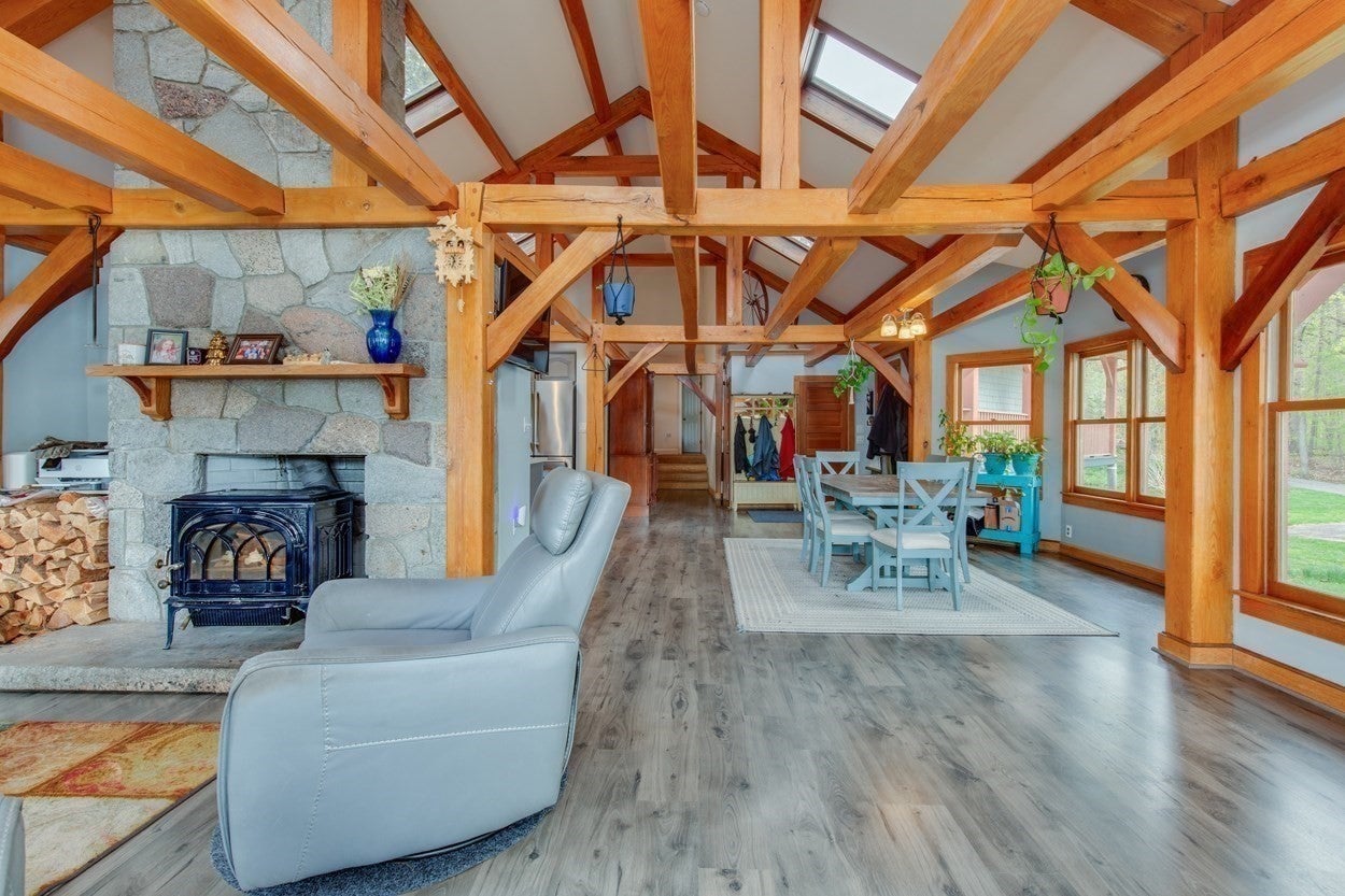 21 Hinds Lane, Pelham, NH Photo #24