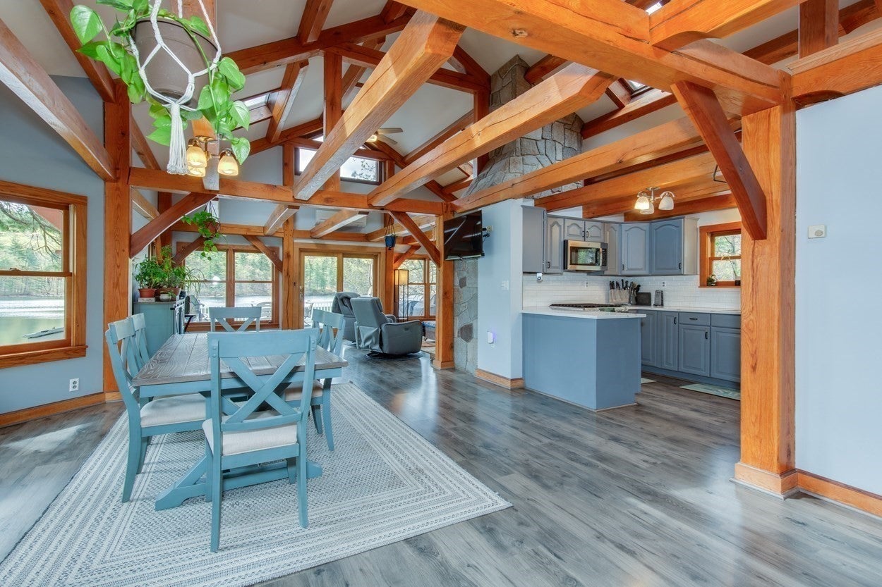 21 Hinds Lane, Pelham, NH Photo #15