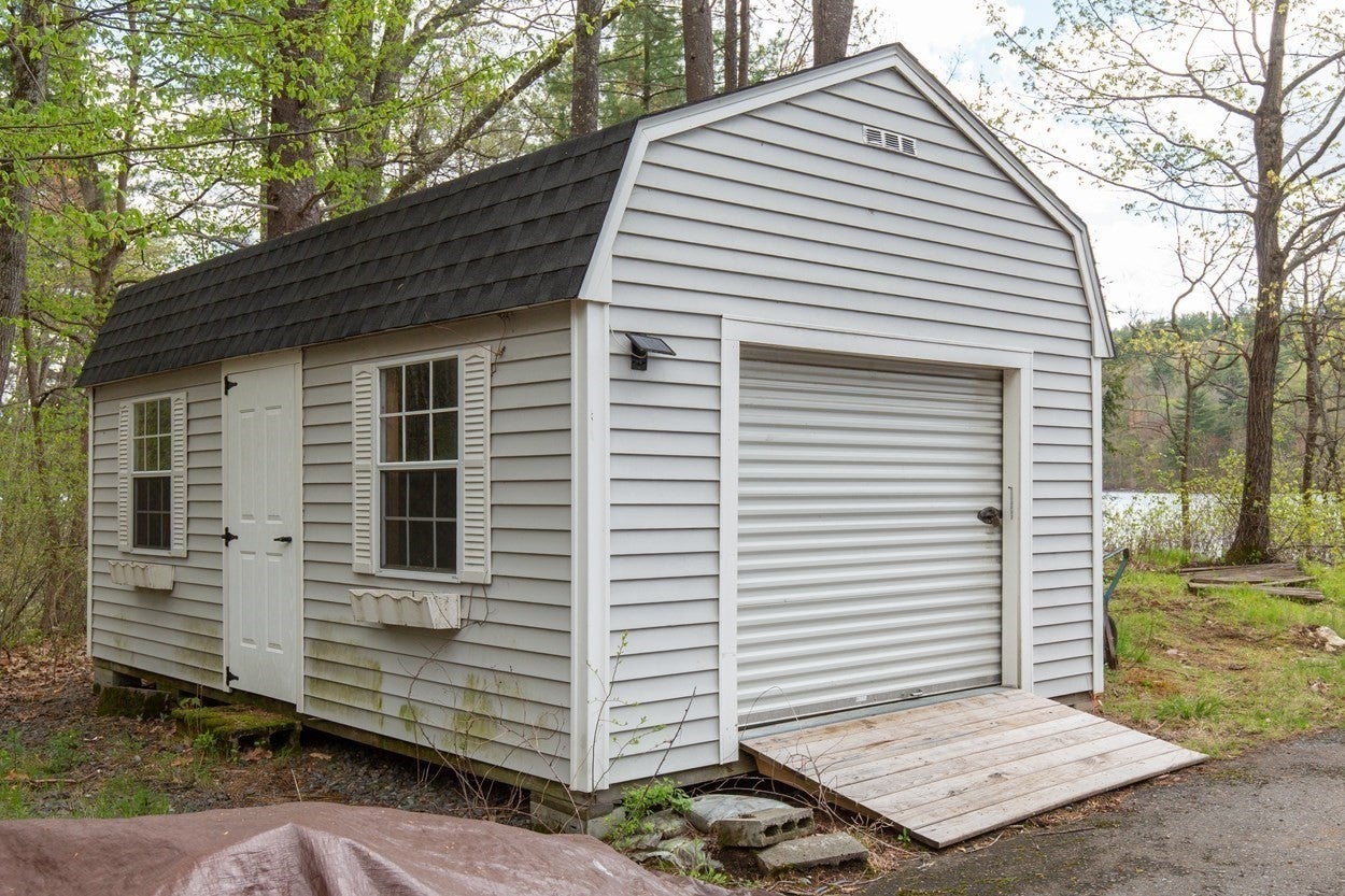 21 Hinds Lane, Pelham, NH Photo #14