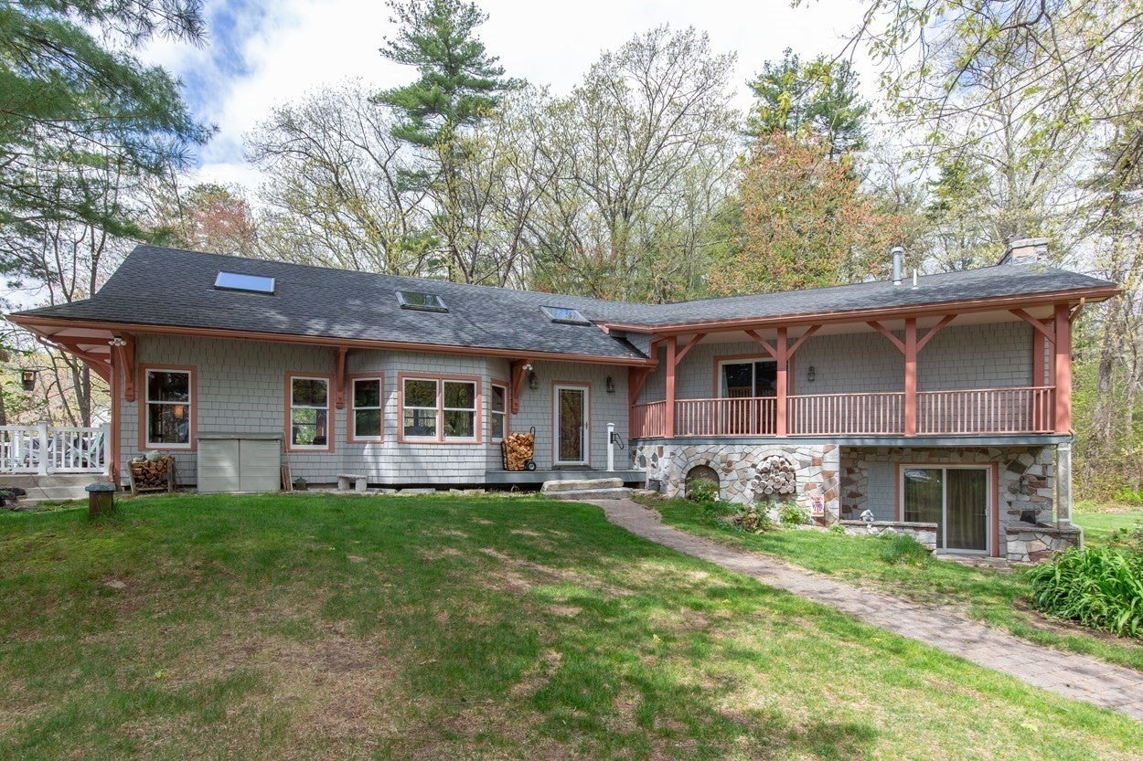 21 Hinds Lane, Pelham, NH Photo #11