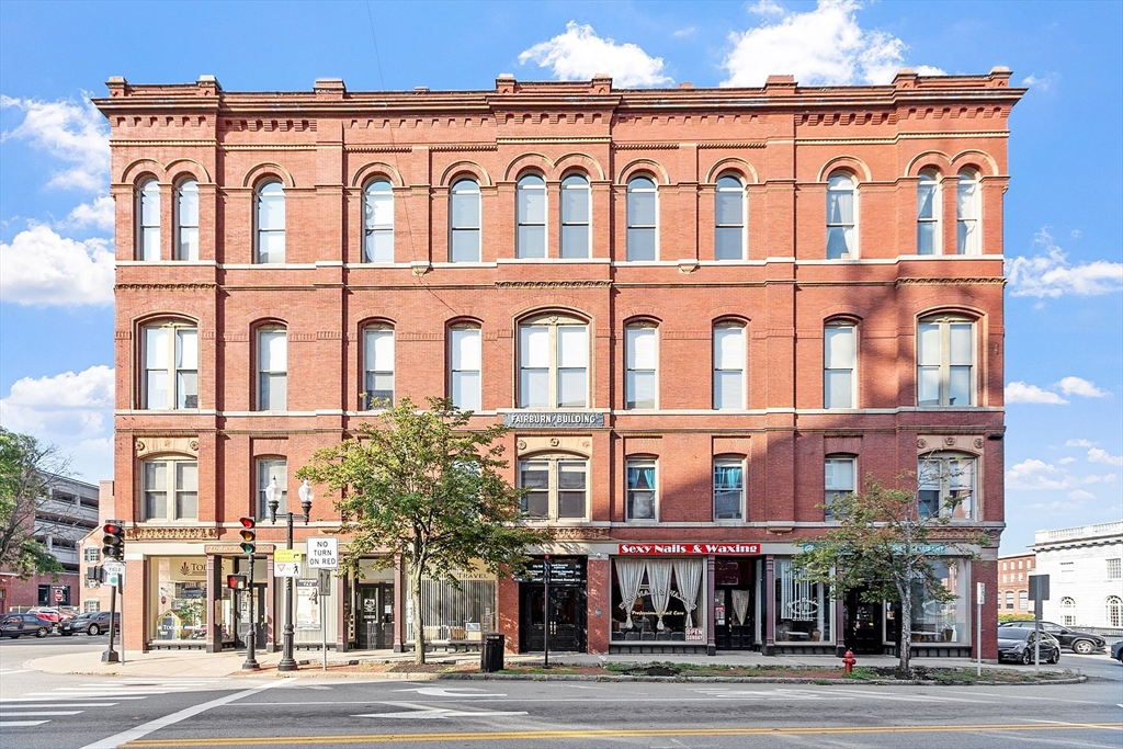 10 Kearney Sq 405