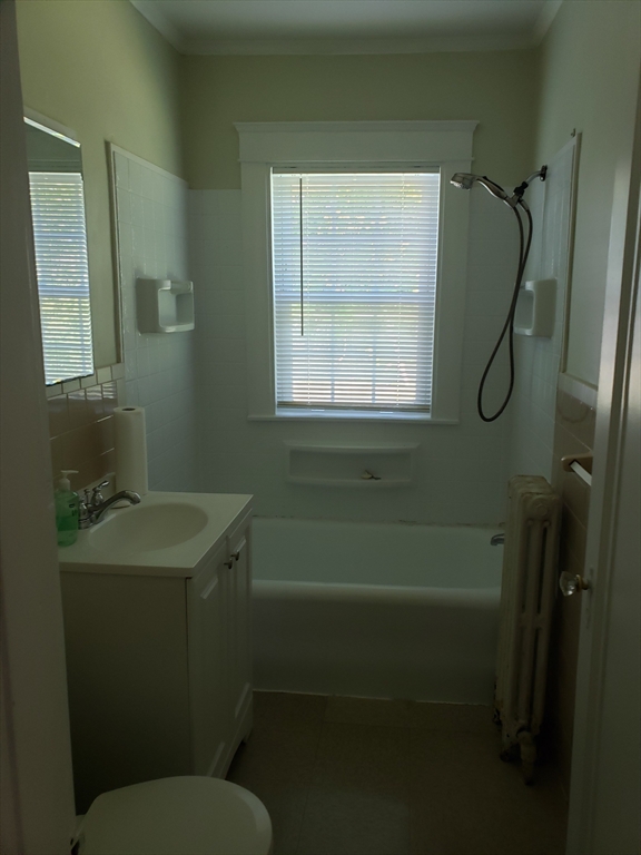 Attleboro, Massachusetts 02703, United States, 4 Bedrooms Bedrooms, ,2 BathroomsBathrooms,Residential,Active,186277