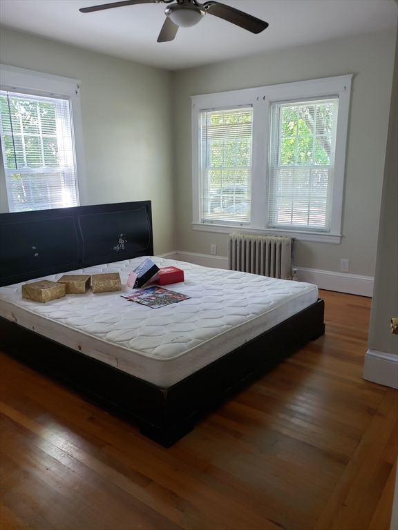 Attleboro, Massachusetts 02703, United States, 4 Bedrooms Bedrooms, ,2 BathroomsBathrooms,Residential,Active,186277