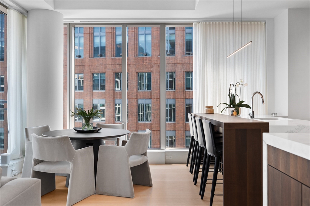 135 Seaport Blvd 1902