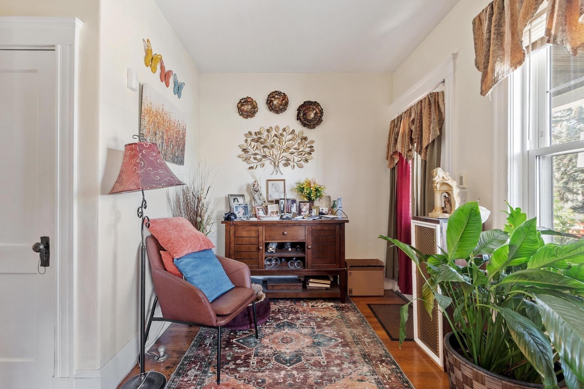 562 Main St
