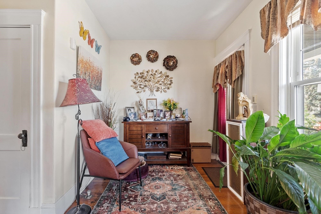 562 Main St