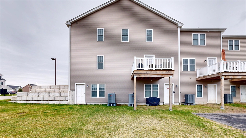 55 Riverside Dr 55