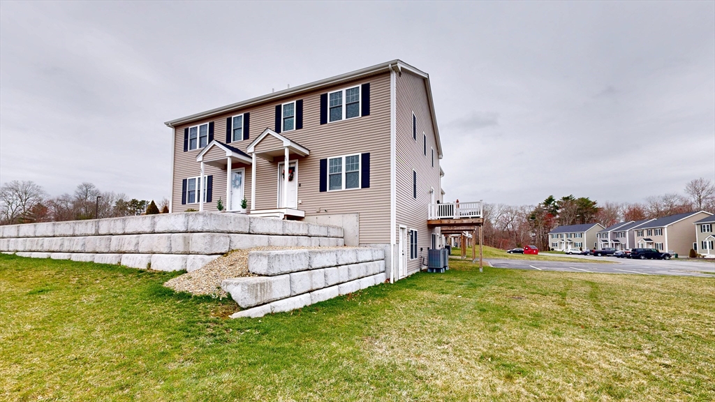 55 Riverside Dr 55