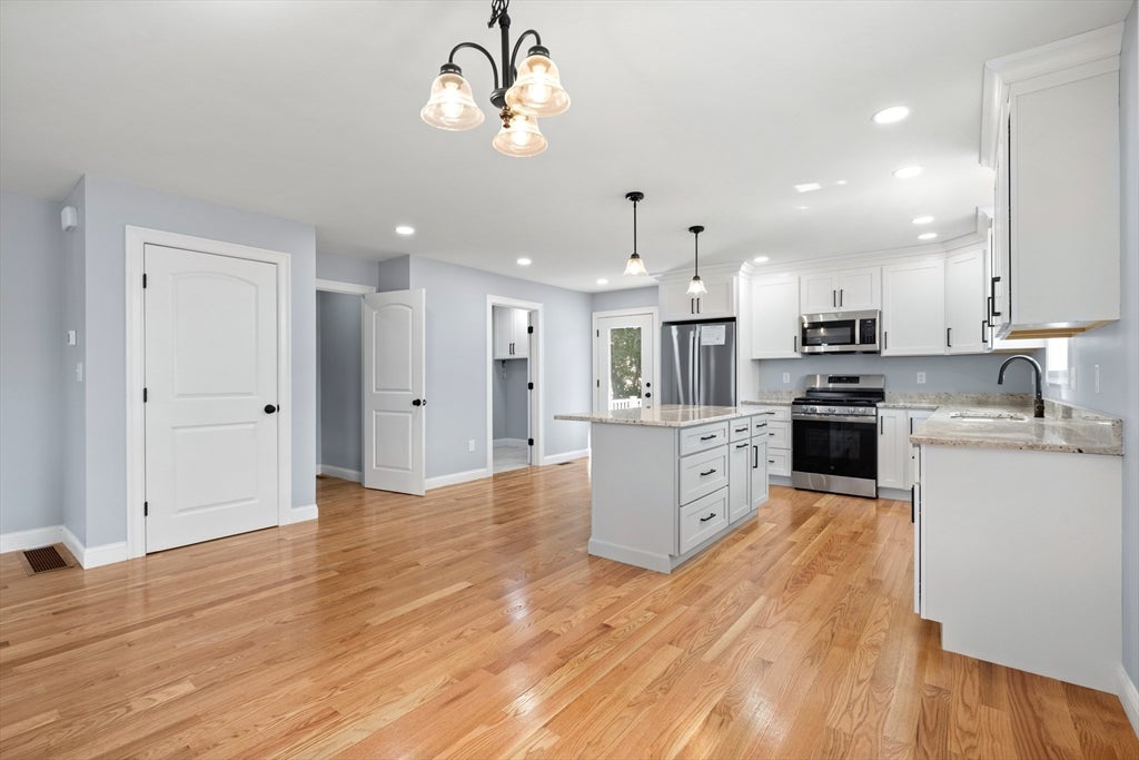 30 Quigley Ave 30