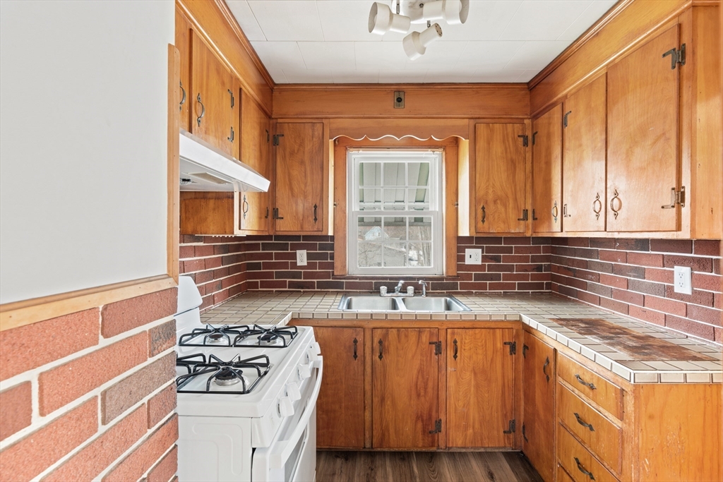 20 Ayer St