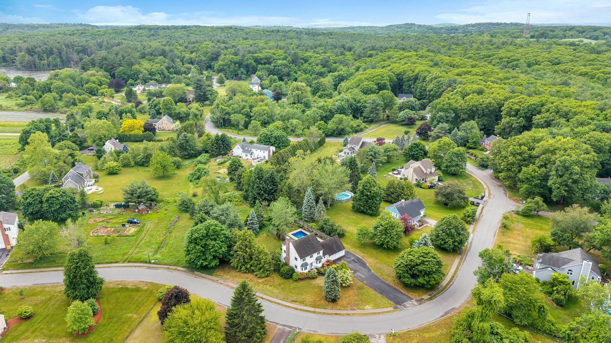 4 Meadow Dr