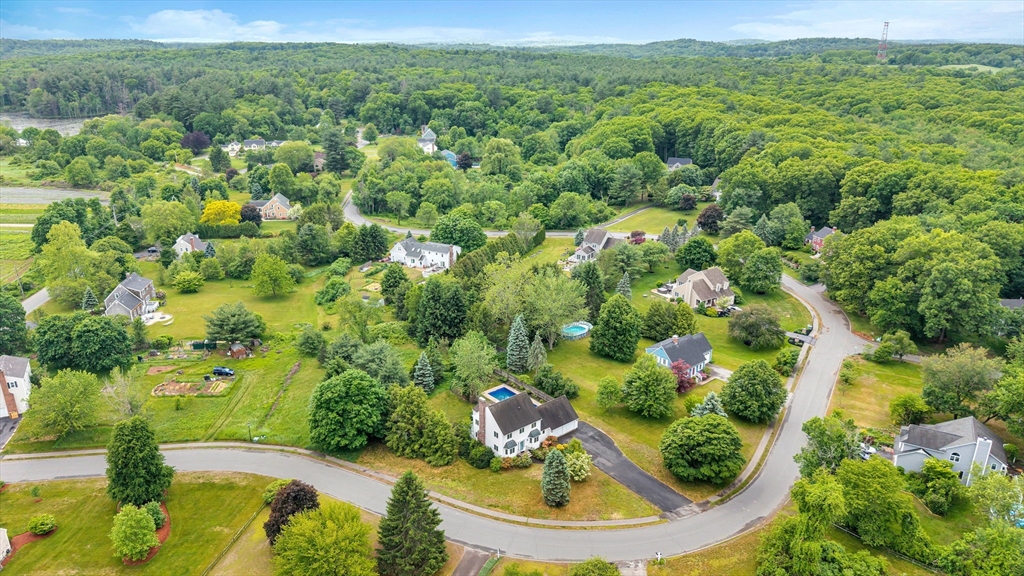 4 Meadow Dr