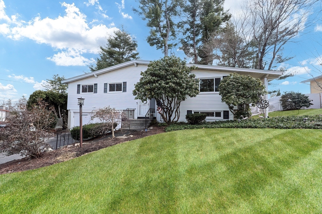 33 Debra Lane