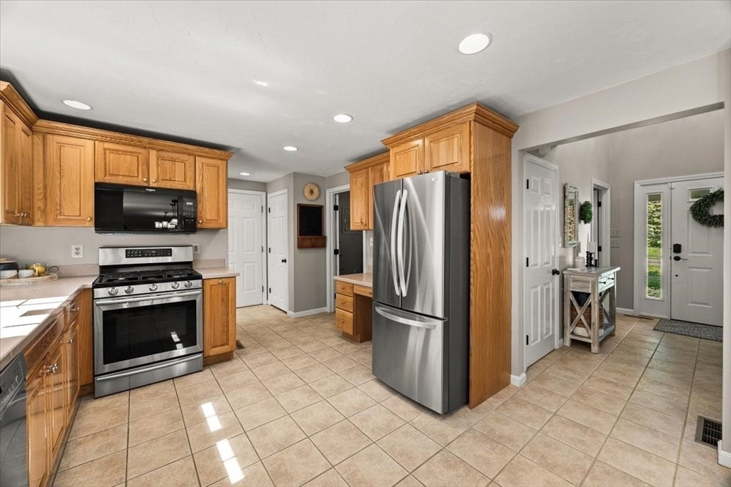 44 Christina Drive, East Bridgewater, MA, 44 Christina Drive, East Bridgewater, MA Photo #12