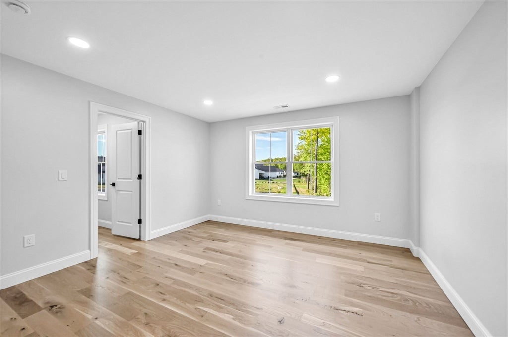 14 Balsam Hill Rd, Ludlow, MA Photo #28