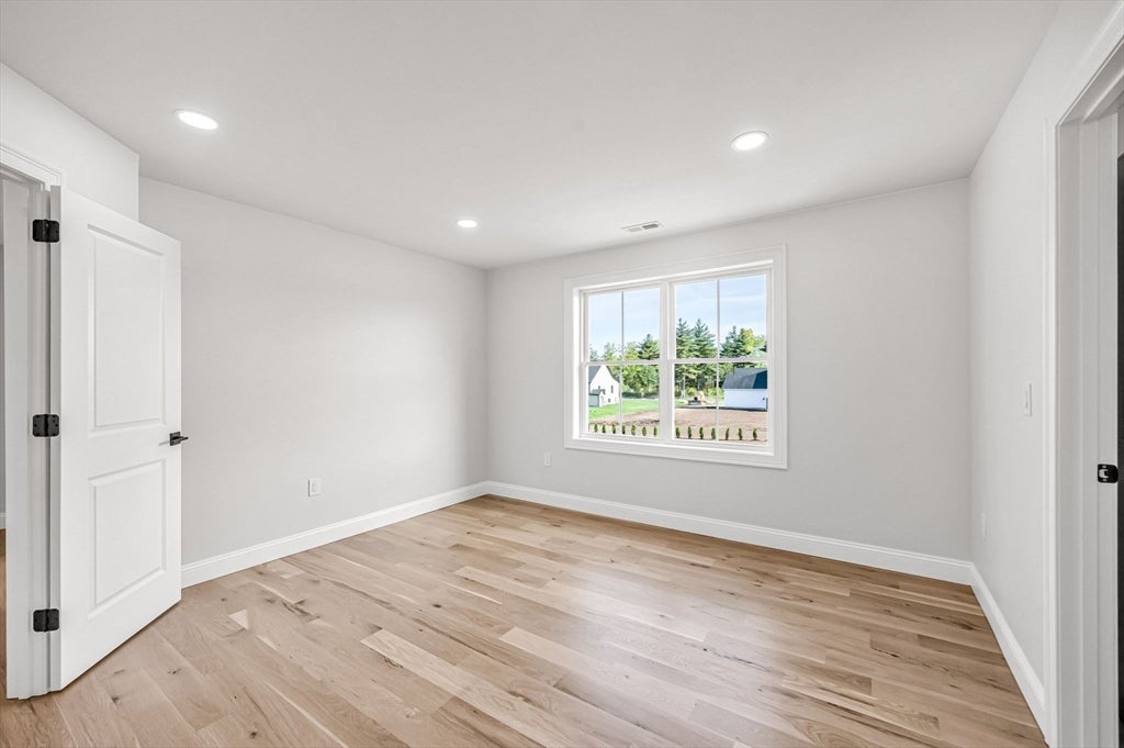 14 Balsam Hill Rd, Ludlow, MA Photo #31