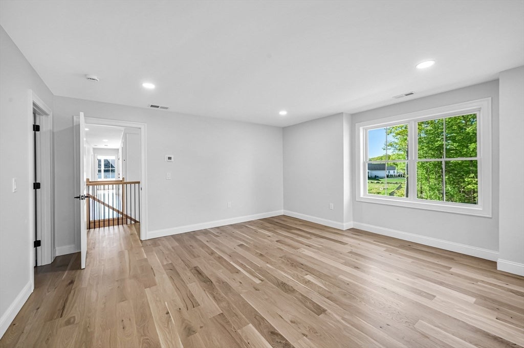 14 Balsam Hill Rd, Ludlow, MA Photo #25