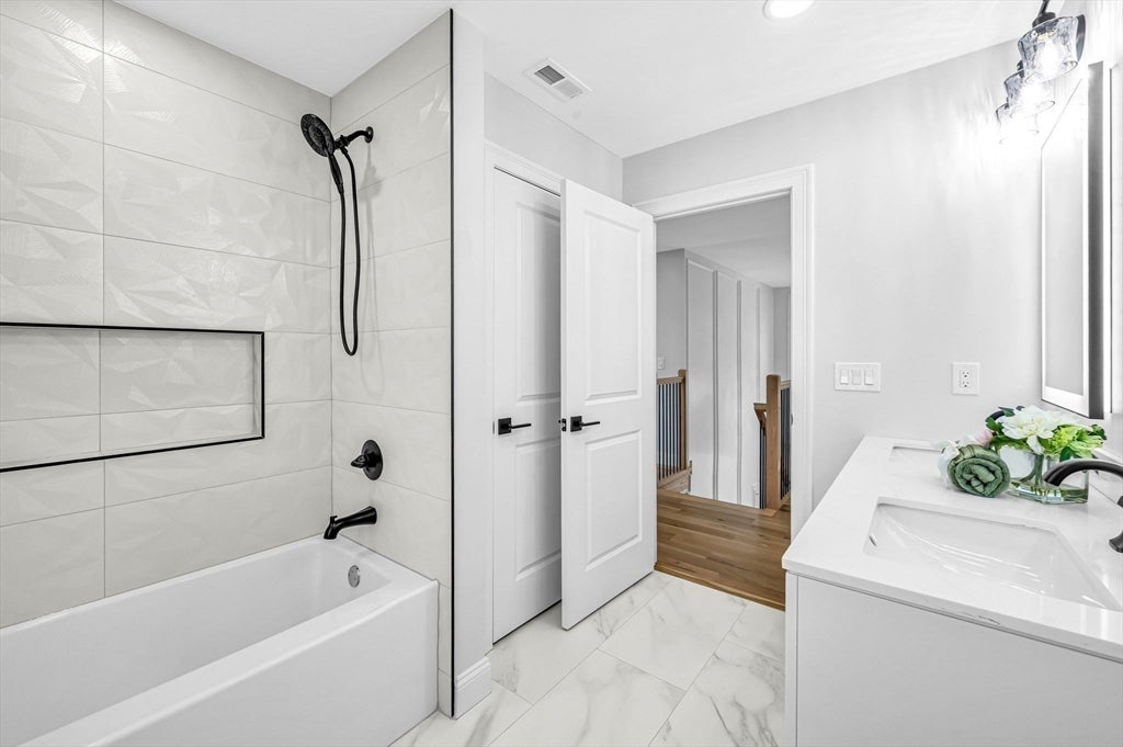 14 Balsam Hill Rd, Ludlow, MA Photo #34