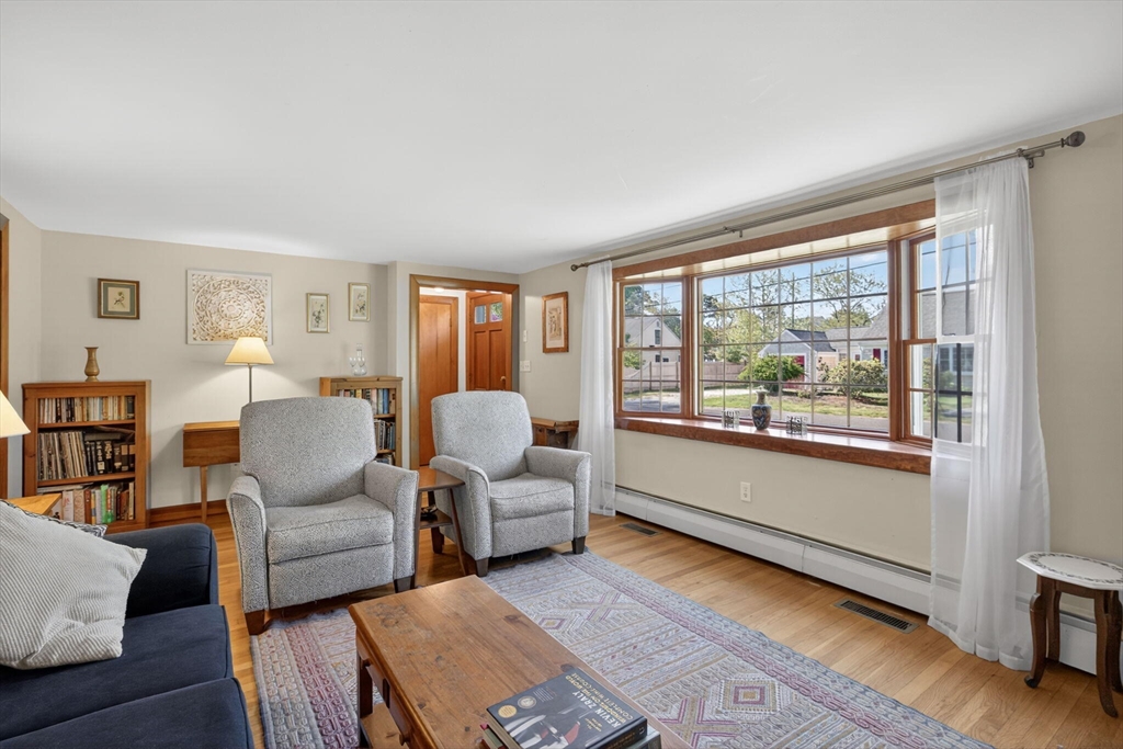 35 Joe Lincoln Rd