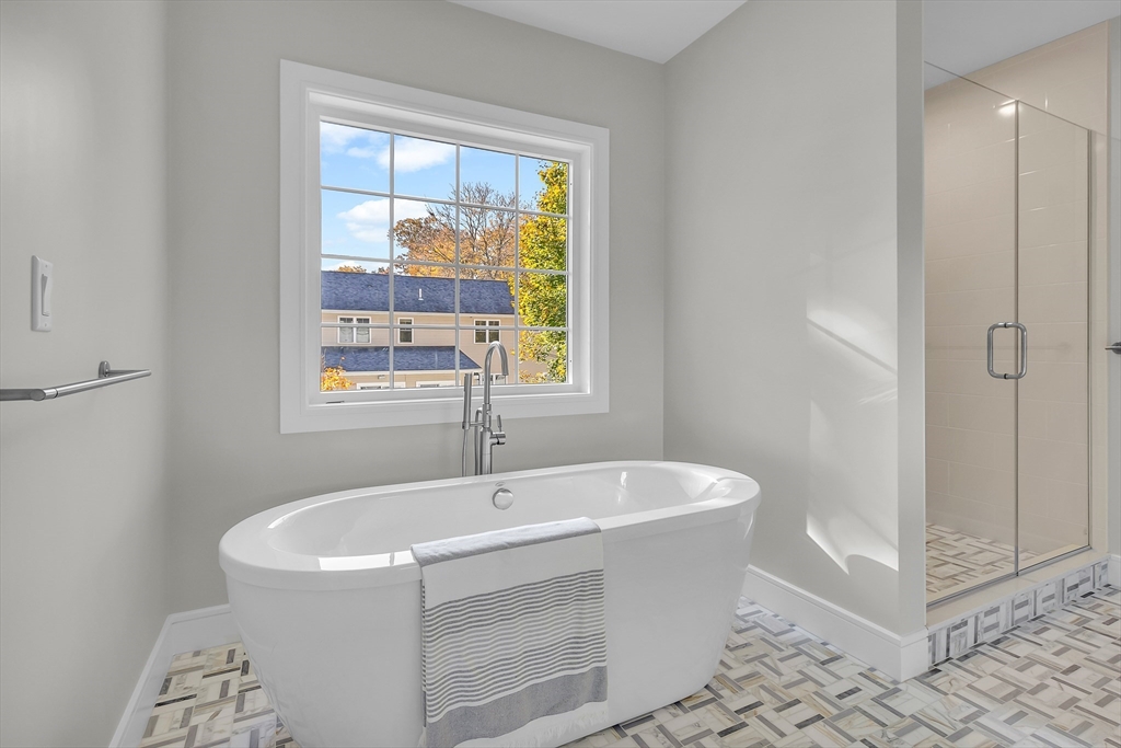 Natick, Massachusetts 01760, United States, 6 Bedrooms Bedrooms, ,6 BathroomsBathrooms,Residential,Active,173414