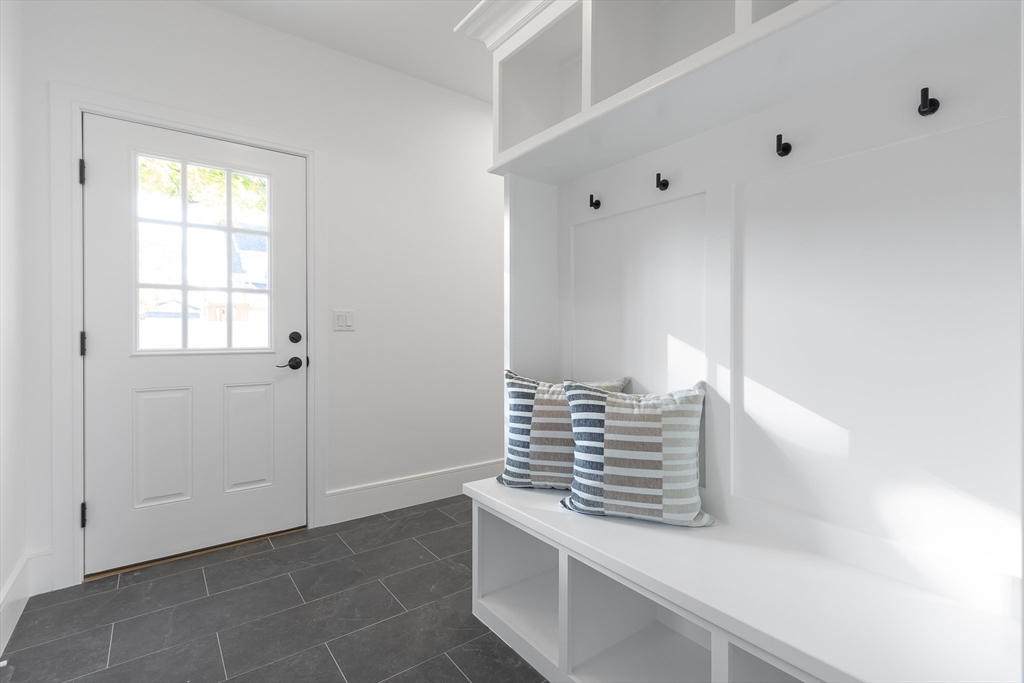 Natick, Massachusetts 01760, United States, 6 Bedrooms Bedrooms, ,6 BathroomsBathrooms,Residential,Active,173414