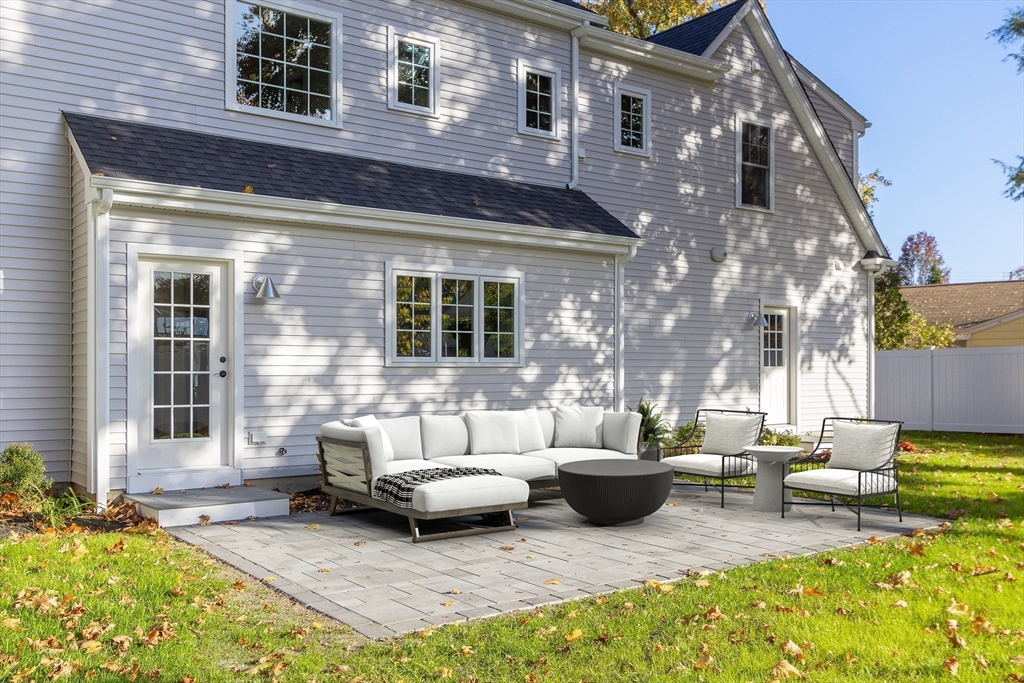 Natick, Massachusetts 01760, United States, 6 Bedrooms Bedrooms, ,6 BathroomsBathrooms,Residential,Active,173414