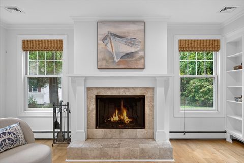 10 Nickerson Rd Bedford MA 01730