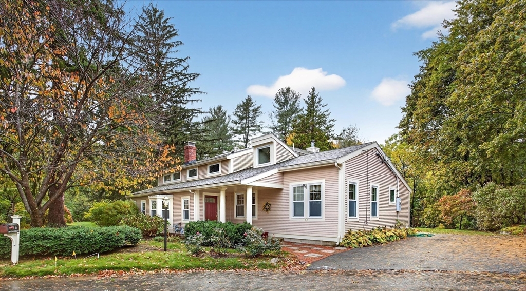 10 Nickerson Rd
