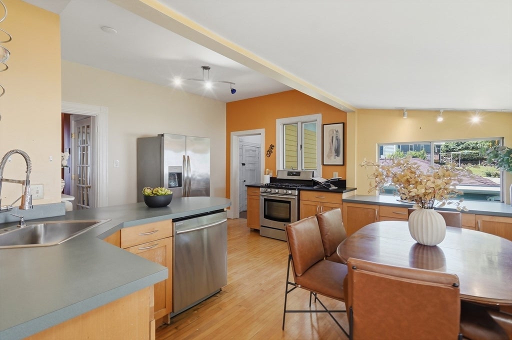 124 Spruce Street #124, Watertown, MA, 124 Spruce Street #124, Watertown, MA Photo #3