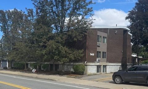 Photo of 949 Main St #16, Woburn, MA 01801 (MLS # 73490421)